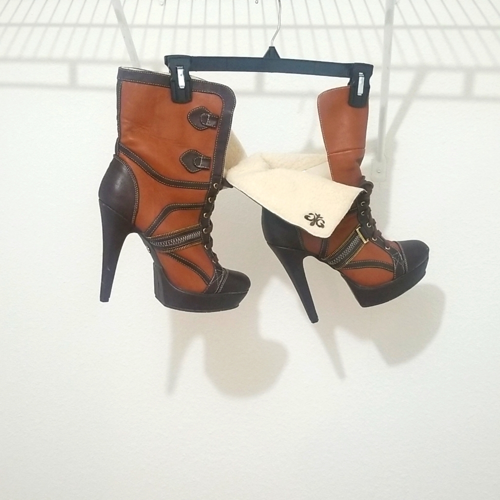 House of dereon boots!